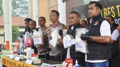 Sembilan Orang Diciduk, Polisi Bongkar Pabrik Tembakau Sintetis di Cikarang