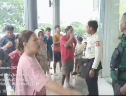 Warga Kapling Kali Ulu Protes Ke Kantor Marketing  Cinity