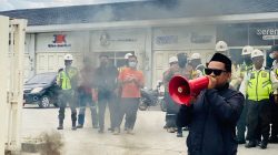 DPD IMM Sulteng Gelar Aksi di Depan Kantor PT CPM, Soroti Limbah dan Kolam Lindih